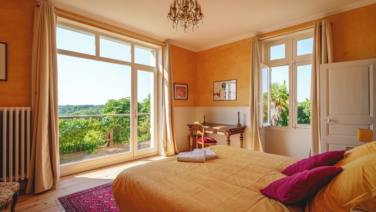 Photo of Bedroom in Chenehutte-Treves-Cunault