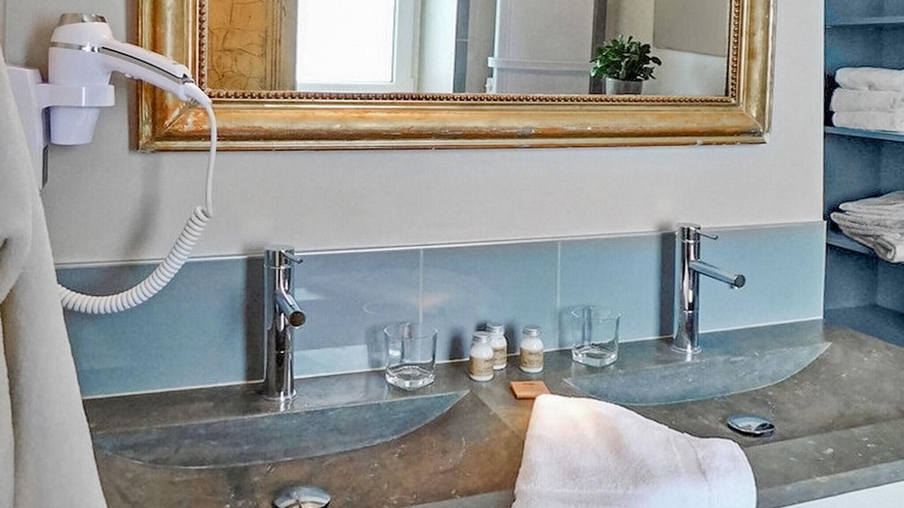 Photo of Bathroom in La Chapelle-Aubareil