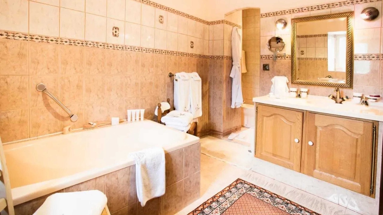 Photo of Bathroom in Houx