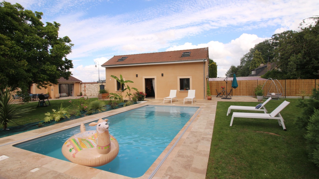 Photo of Outdoor in Cierrey