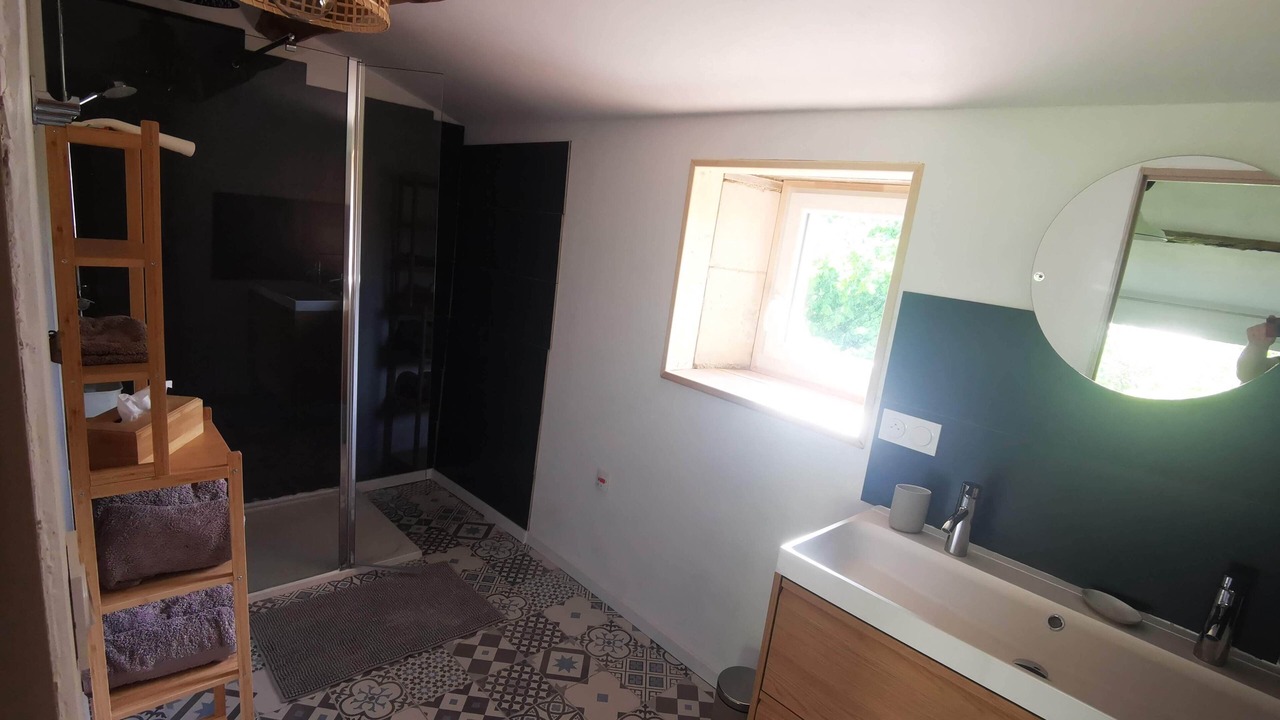 Photo of Bathroom in Cherveux