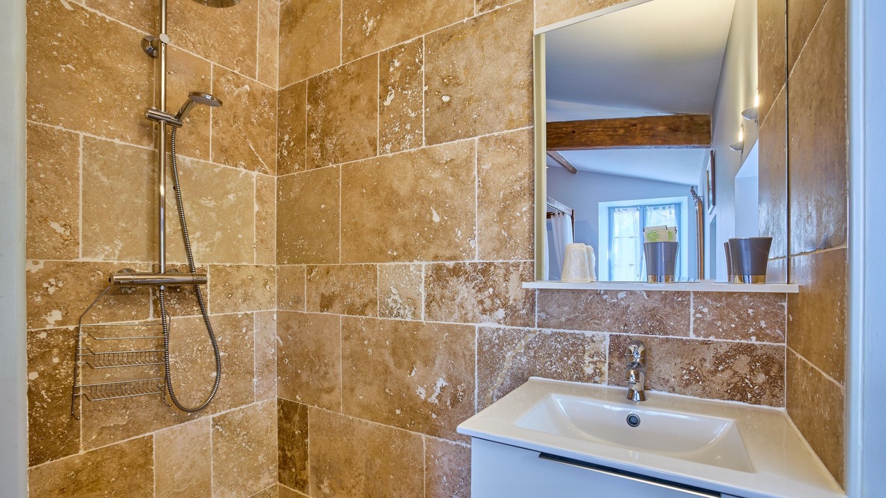 Photo of Bathroom in Thenac