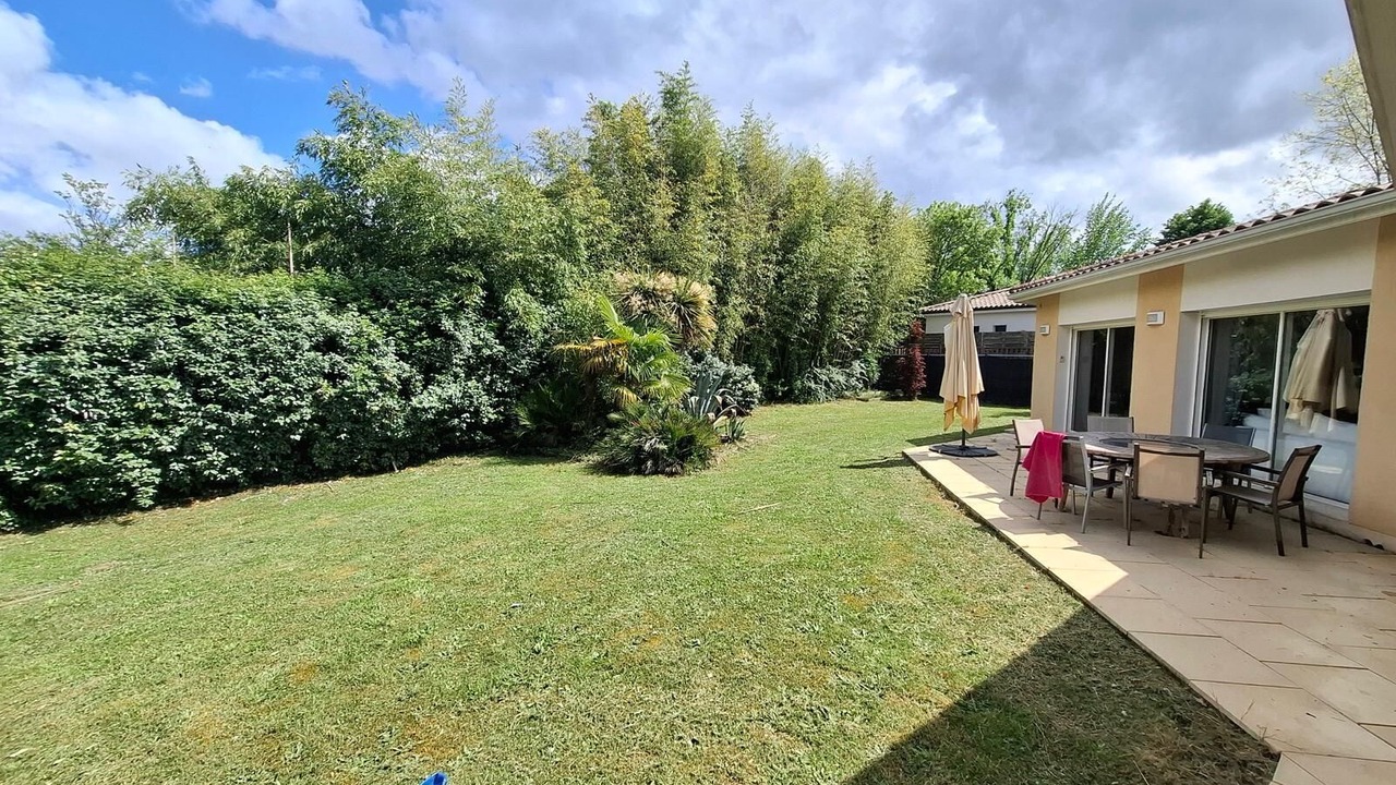 Photo of Outdoor in Sadirac