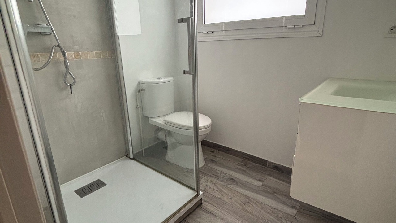 Photo of Bathroom in Plateau - Mont-Valerien