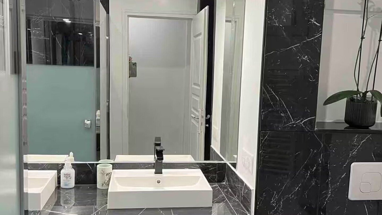 Photo of Bathroom in Montparnasse