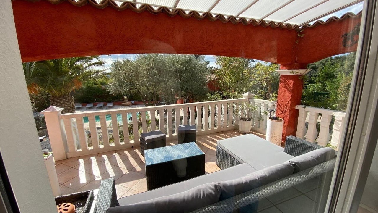 Photo of Patio Balcony in La Roquebrussanne