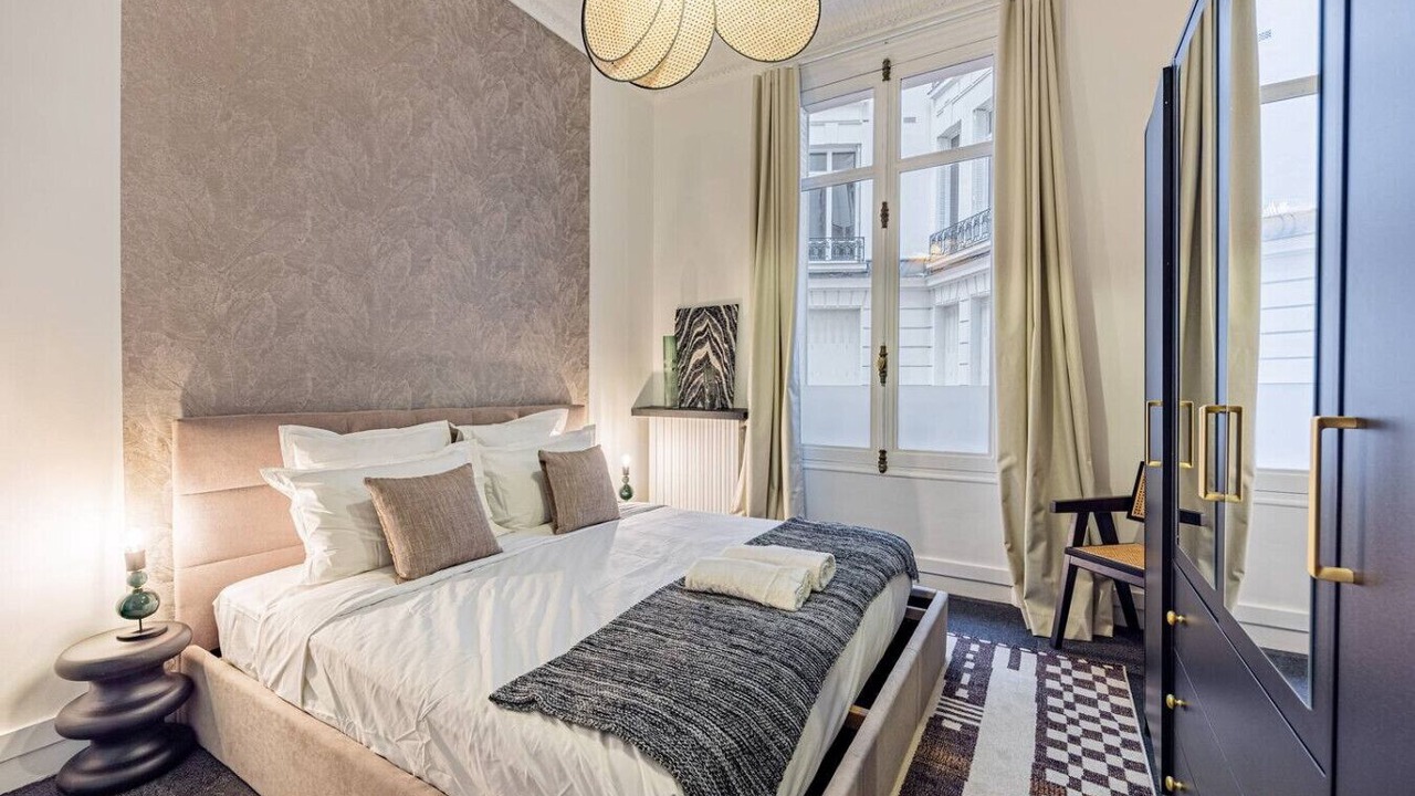 Photo of Bedroom in Faubourg-du-Roule