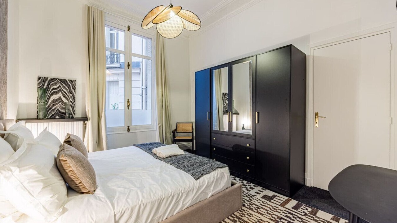 Photo of Bedroom in Faubourg-du-Roule