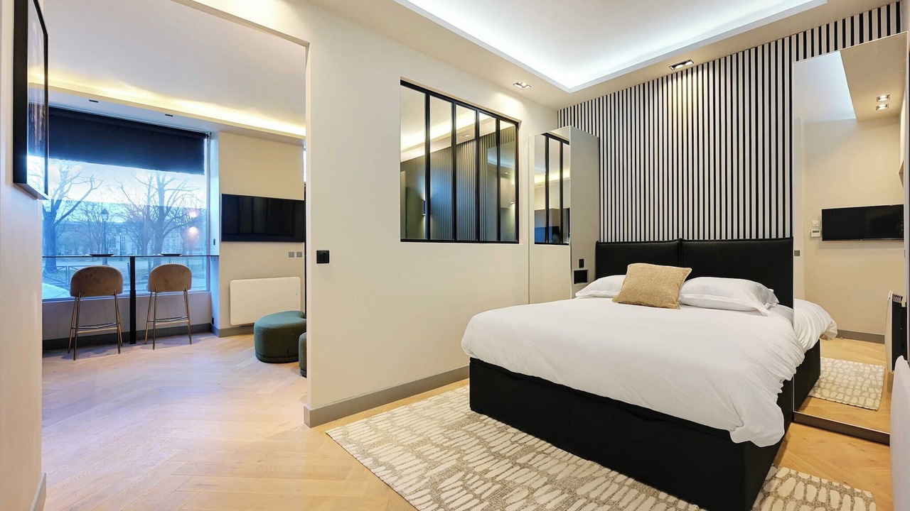 Photo of Bedroom in 7th Arrondissement
