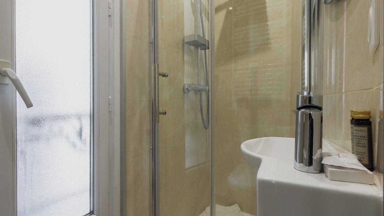 Photo of Bathroom in Auteuil