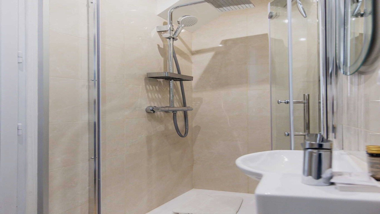Photo of Bathroom in Auteuil