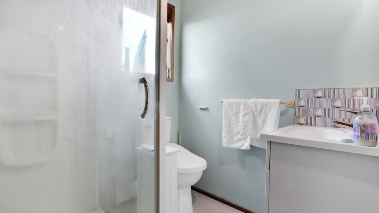 Photo of Bathroom in Lynfield