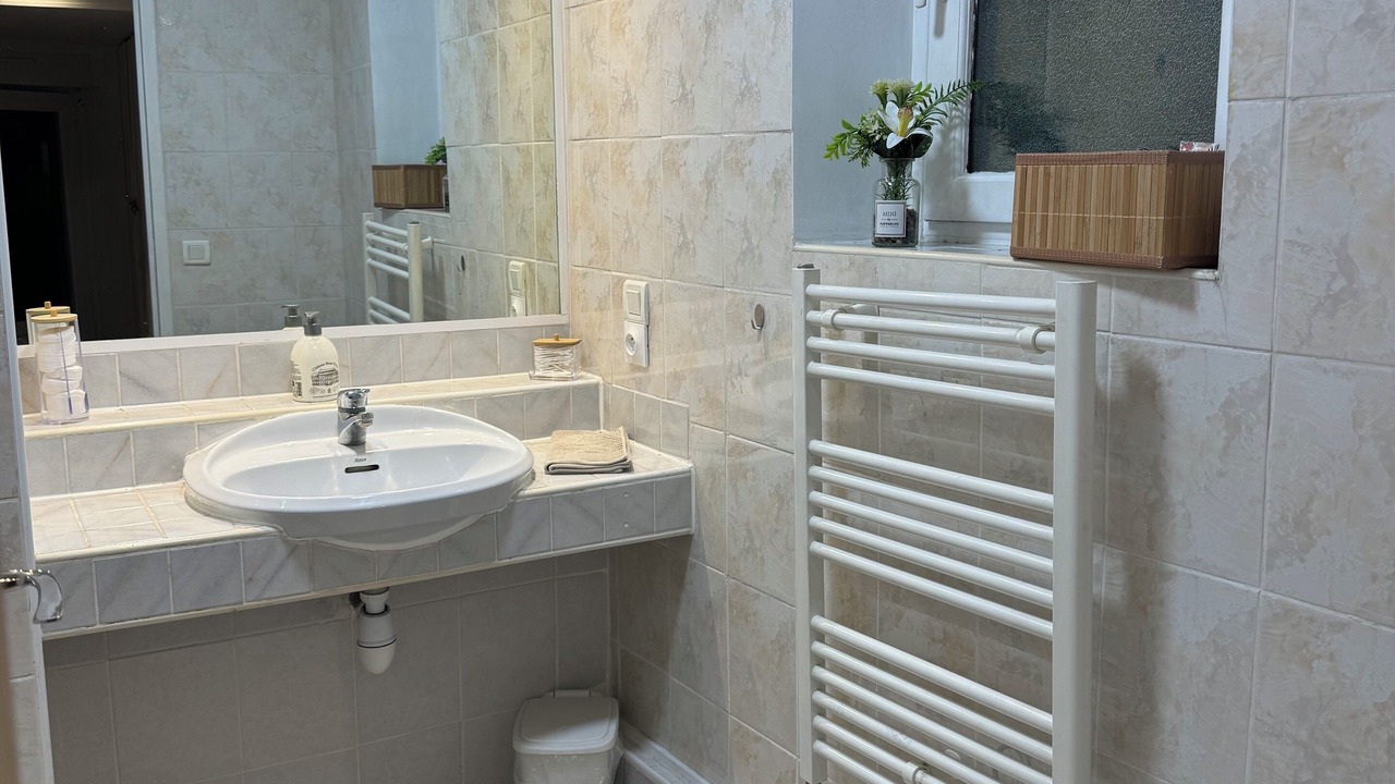 Photo of Bathroom in Reuil