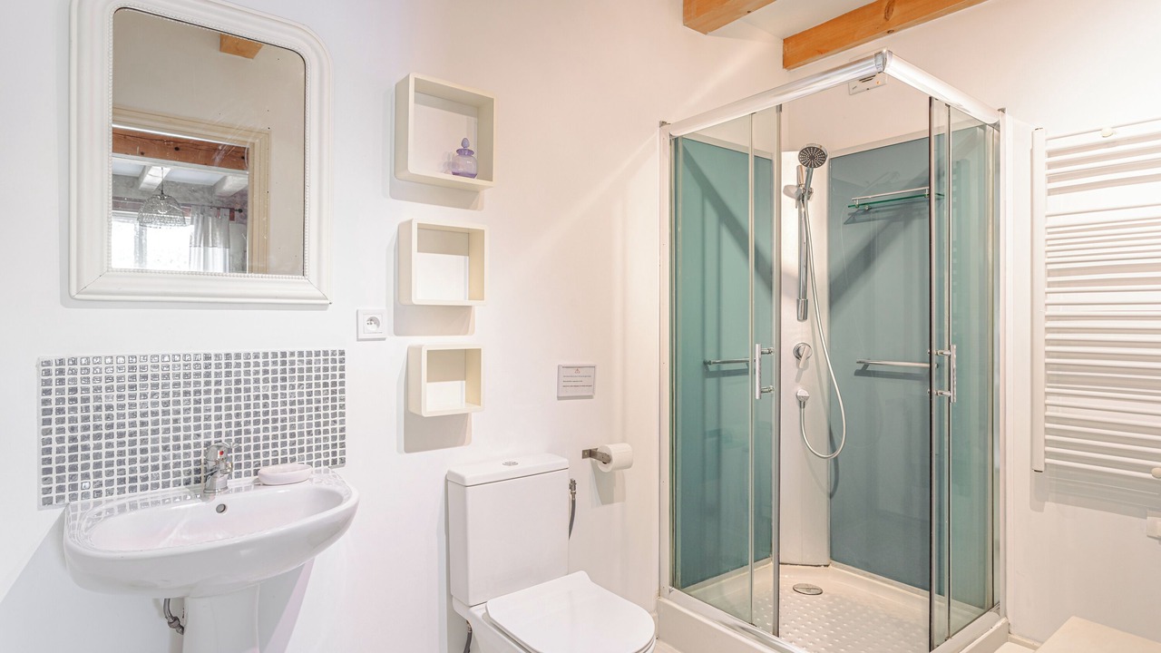 Photo of Bathroom in Vergne