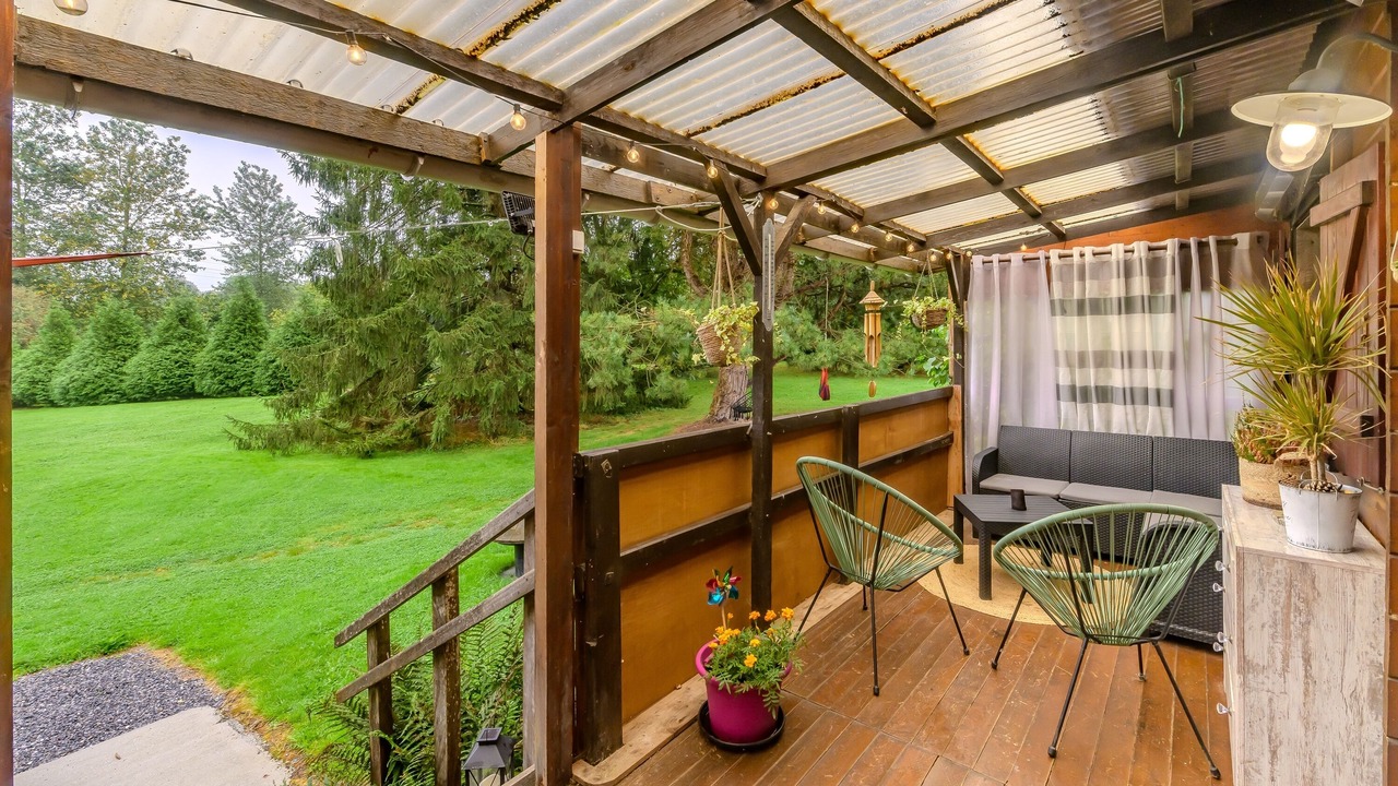 Photo of Outdoor in Floyon