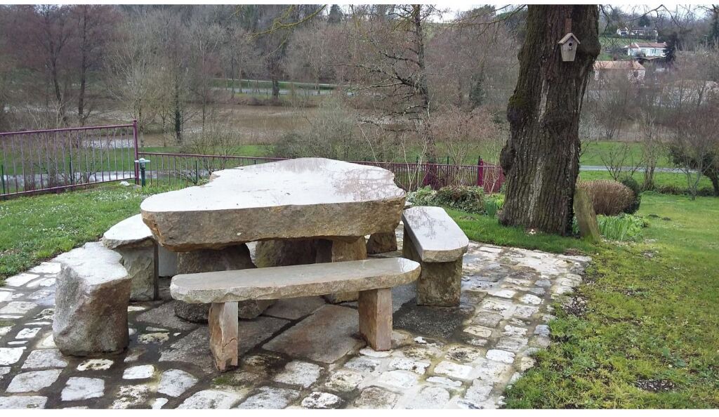 Photo of Outdoor in Saint-Bris-des-Bois