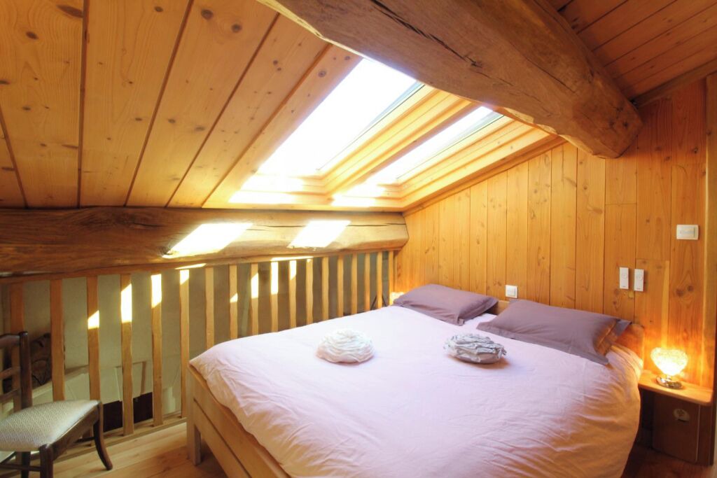 Photo of Bedroom in Saint-Bris-des-Bois