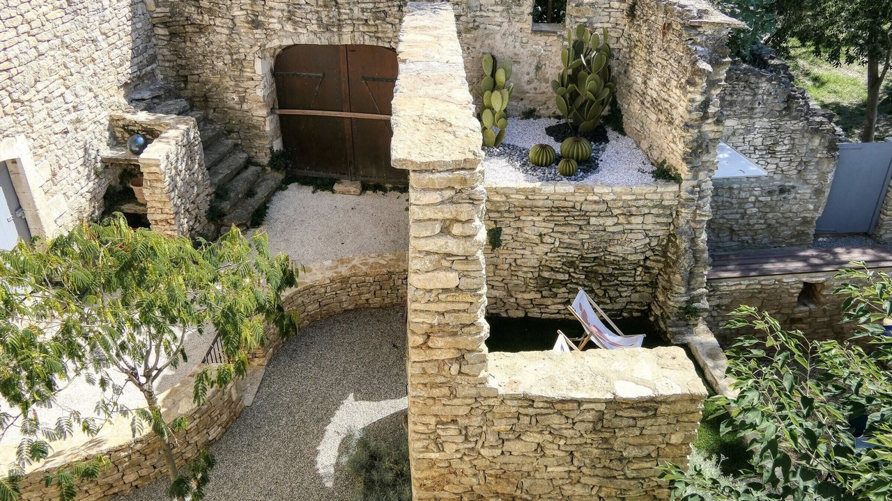 Photo of Patio Balcony in Menerbes