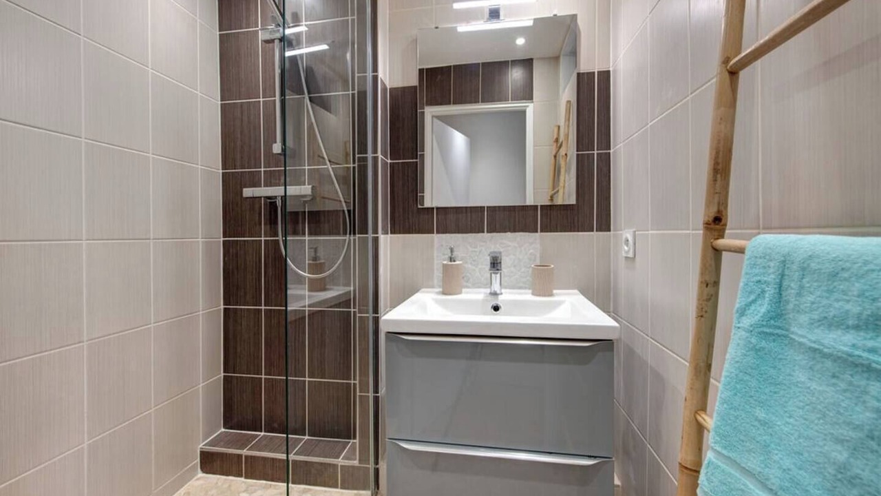 Photo of Bathroom in 6th Arrondissement
