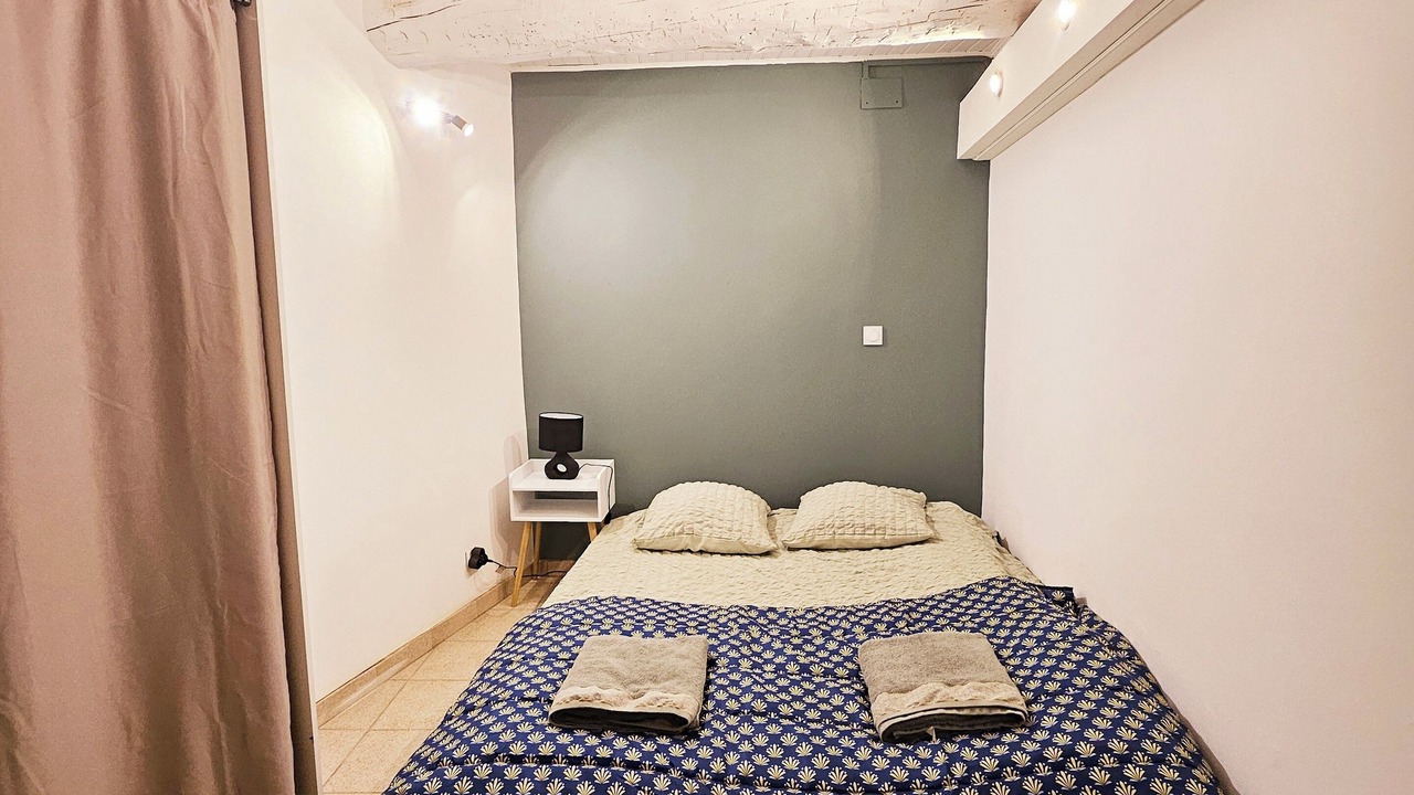 Photo of Bedroom in Caumont-sur-Durance