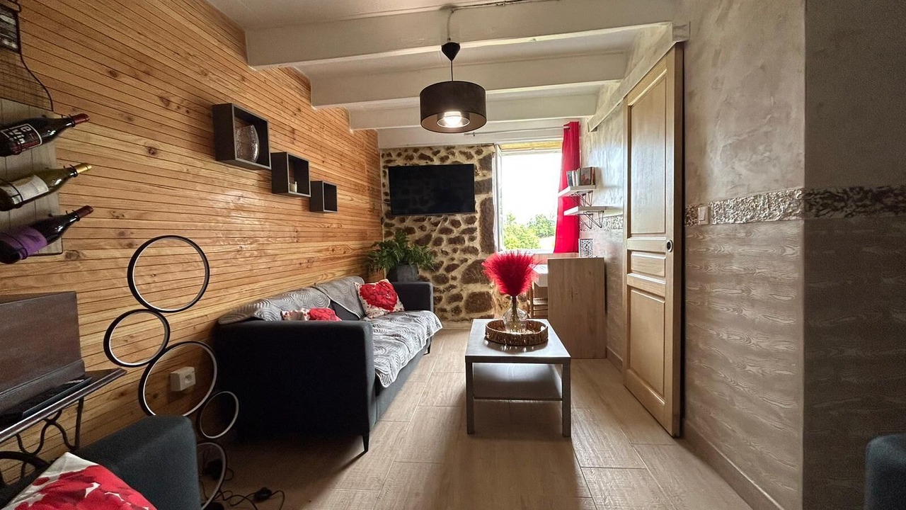 Photo of Livingroom in Saint-Apollinaire-de-Rias