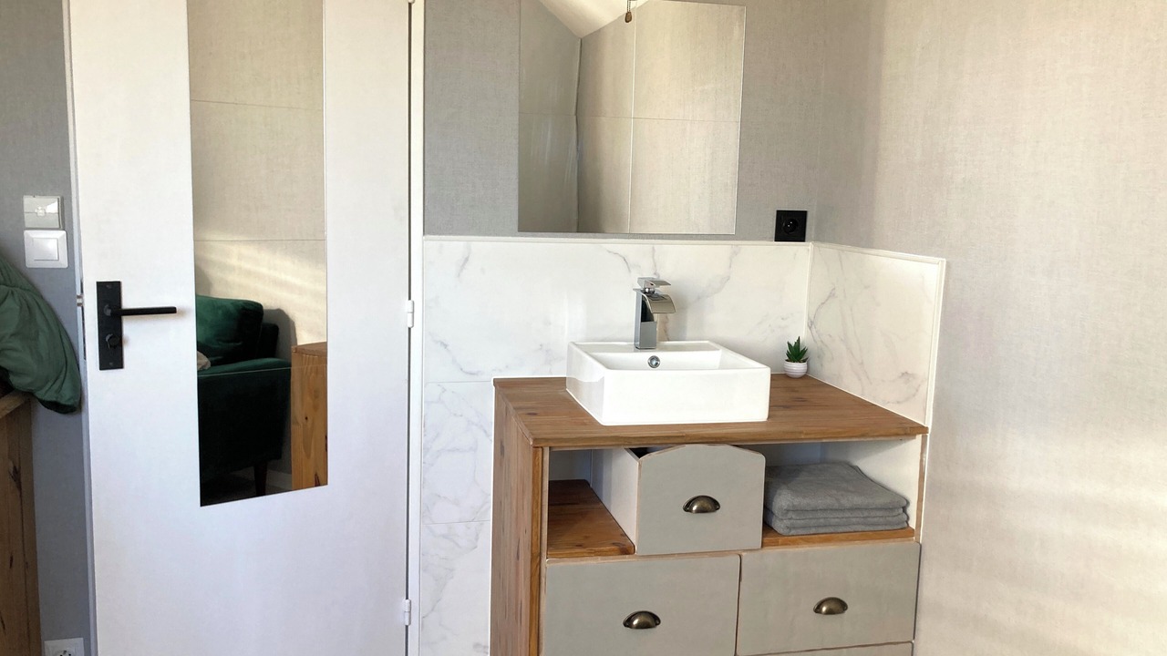Photo of Bathroom in Azay-le-Ferron