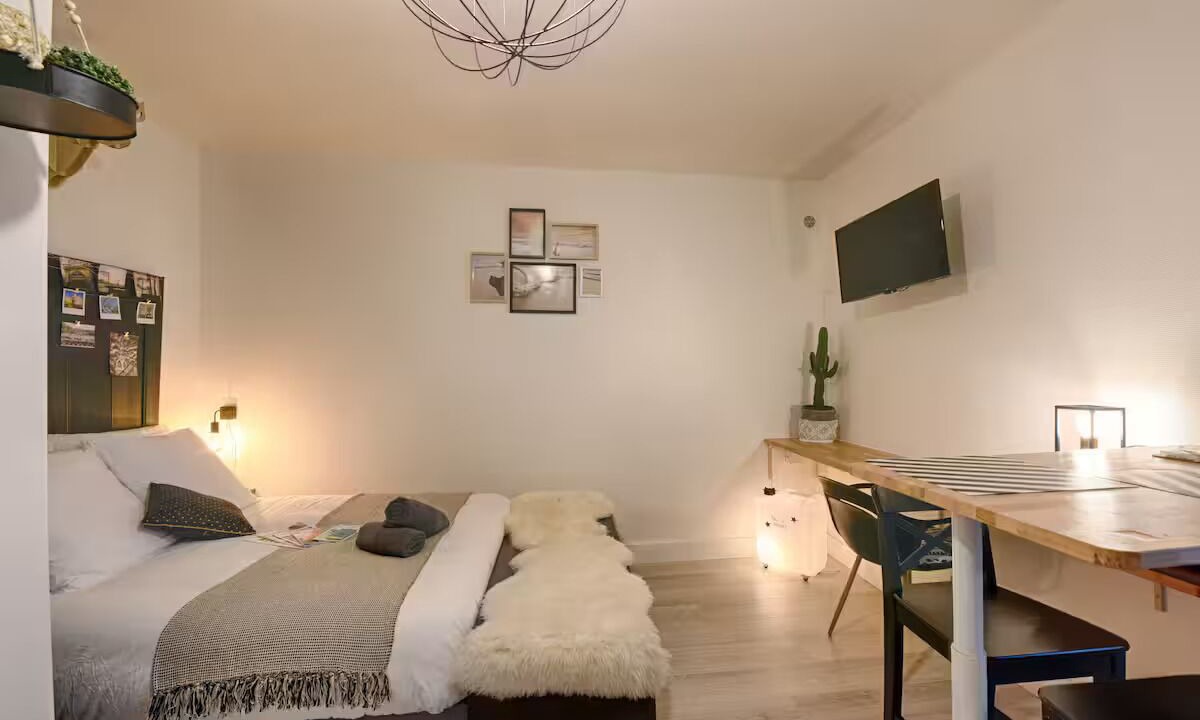 Photo of Bedroom in Decre-Cathedrale