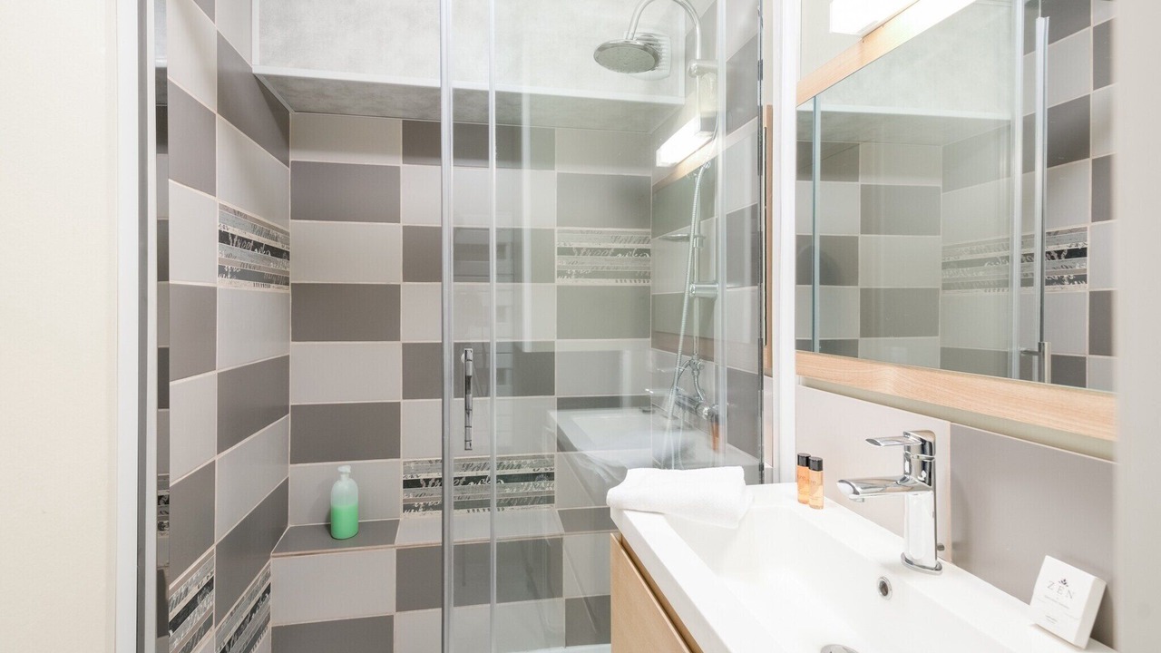 Photo of Bathroom in Port-en-Bessin-Huppain