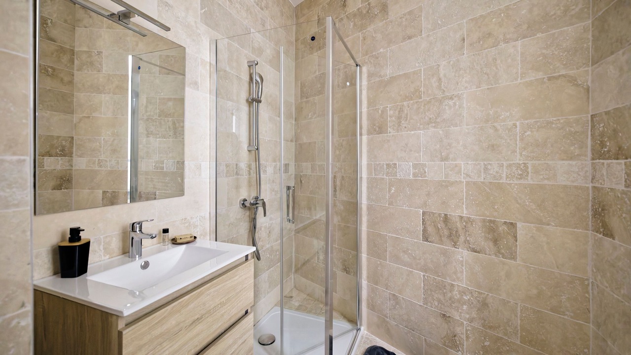 Photo of Bathroom in Saint Nicolas - Charles III - Ville vieille - Trois Maisons - Leopold