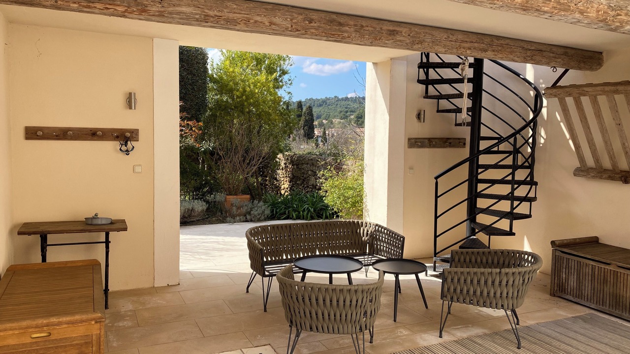 Photo of Patio Balcony in Cruzy