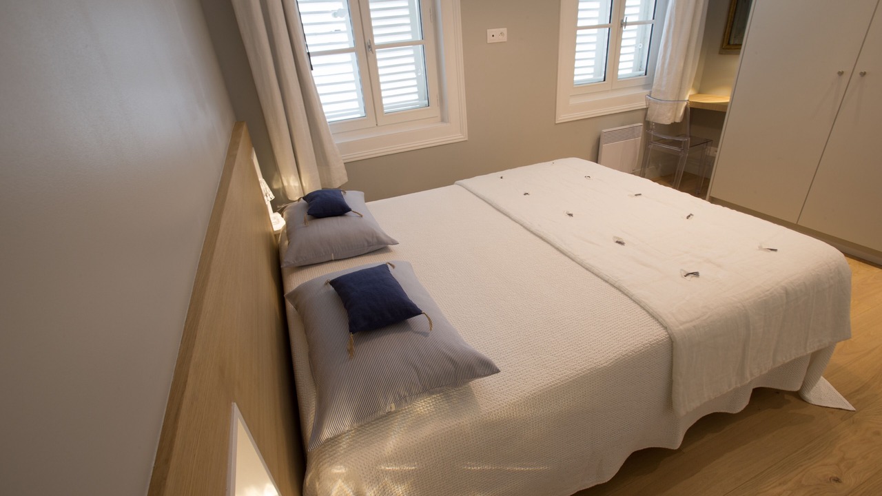 Photo of Bedroom in La Rochelle City Centre