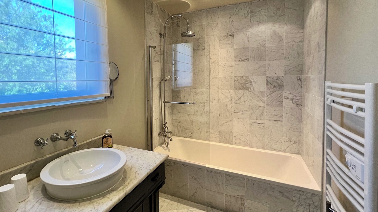 Photo of Bathroom in Goult