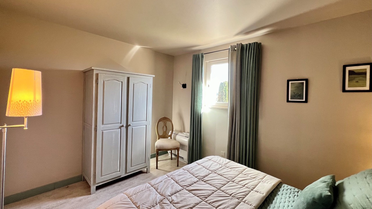 Photo of Bedroom in Goult