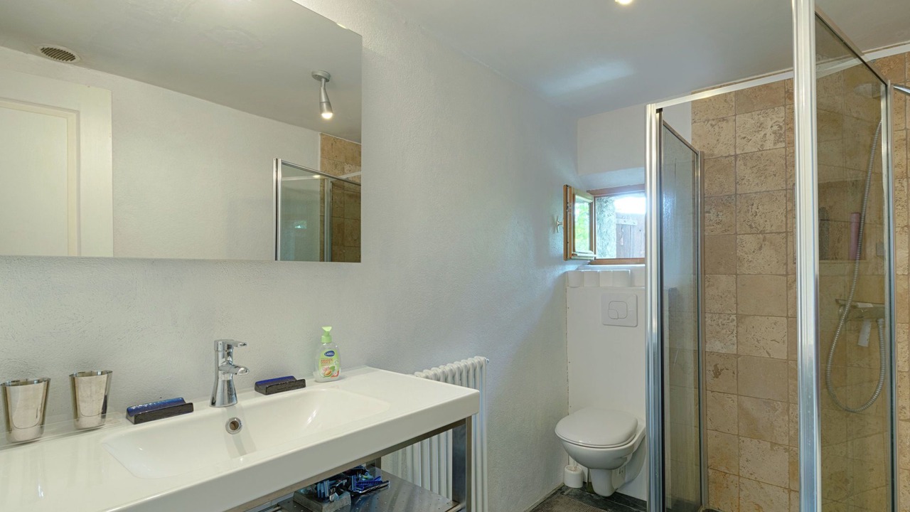 Photo of Bathroom in Entrecasteaux