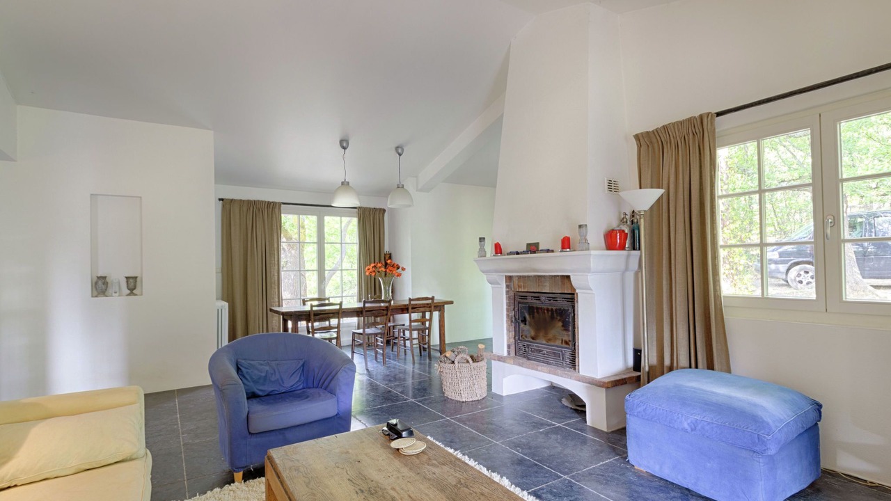 Photo of Livingroom in Entrecasteaux