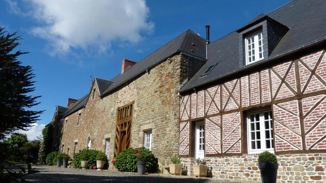 Photo of Buildings in Genets