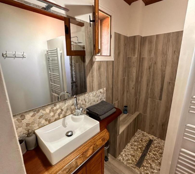 Photo of Bathroom in Salin-de-Giraud