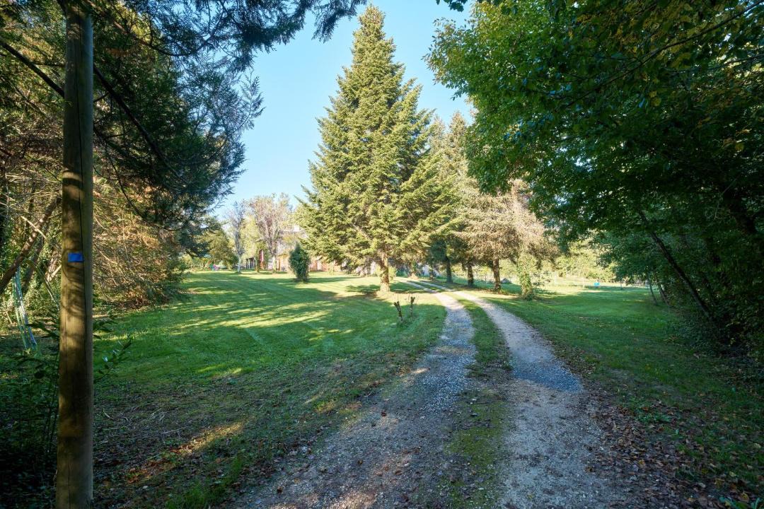 Photo of Others in Eyliac