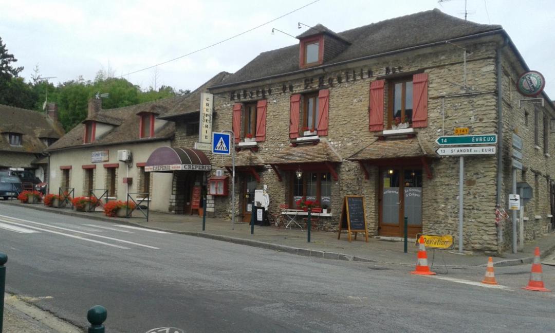 Photo of Buildings in Saint-Aquilin-de-Pacy