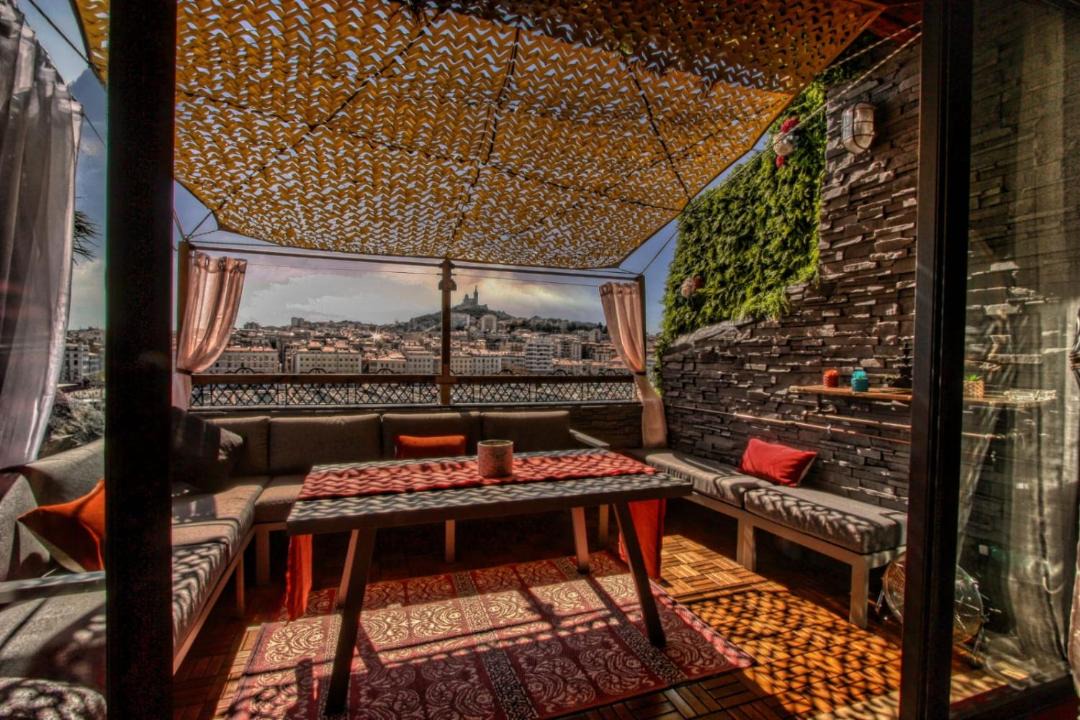 Photo of Patio Balcony in Hotel-de-Ville