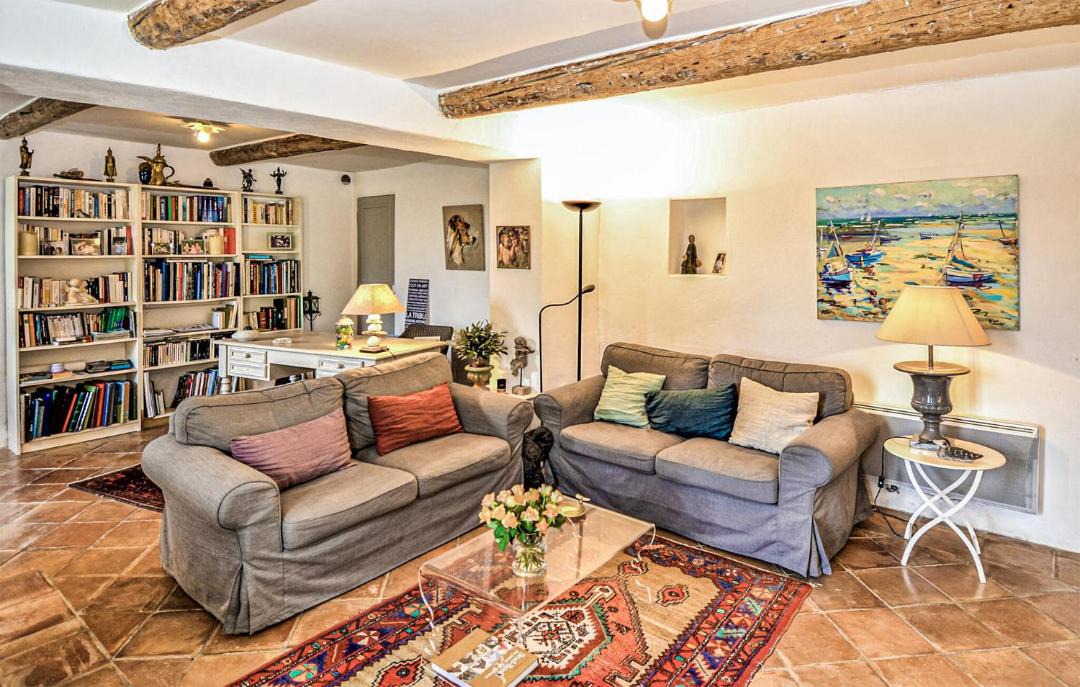 Photo of Livingroom in Violes