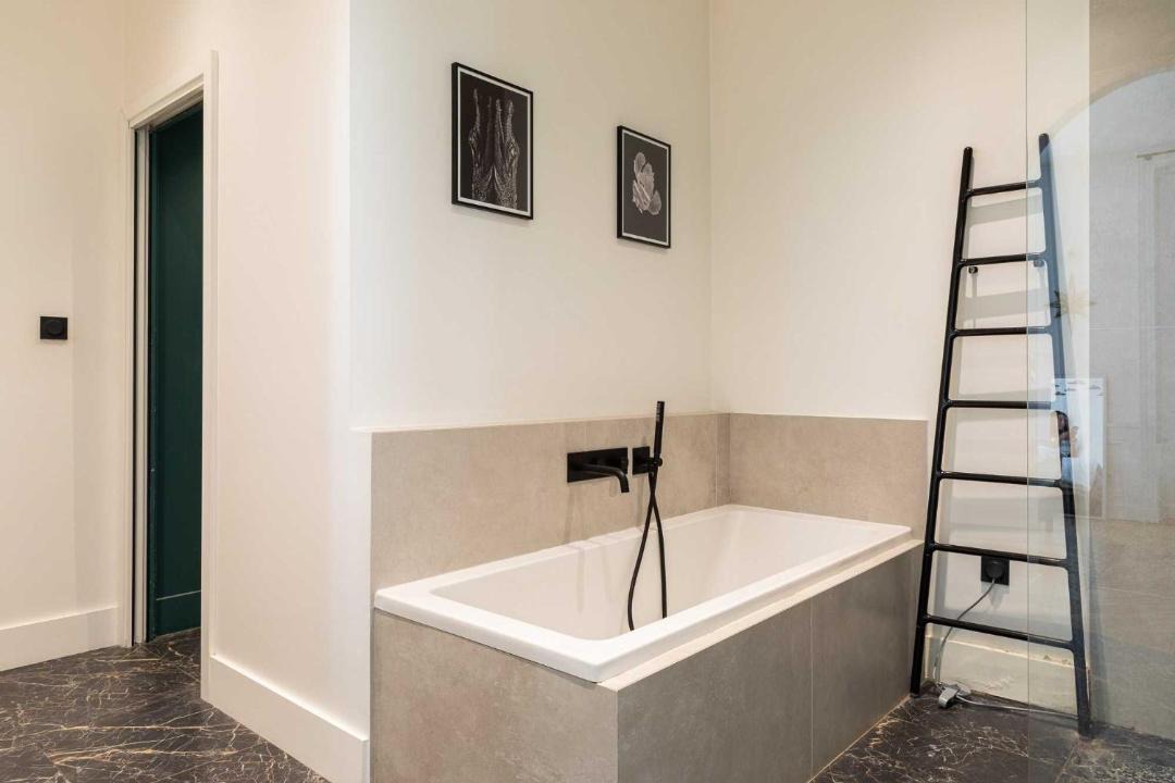 Photo of Bathroom in Carnot - Gailleton