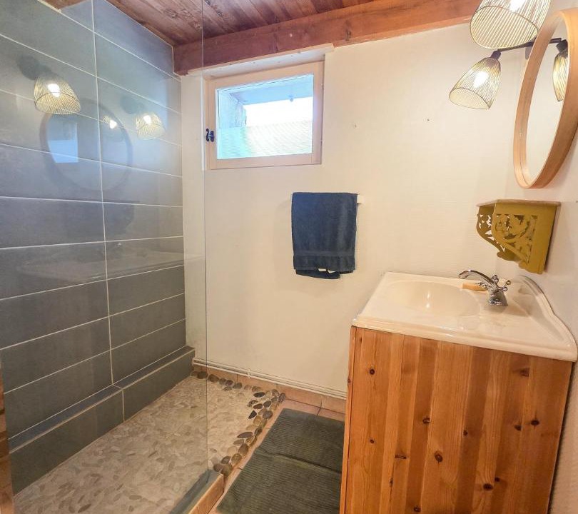 Photo of Bathroom in Saint-Basile