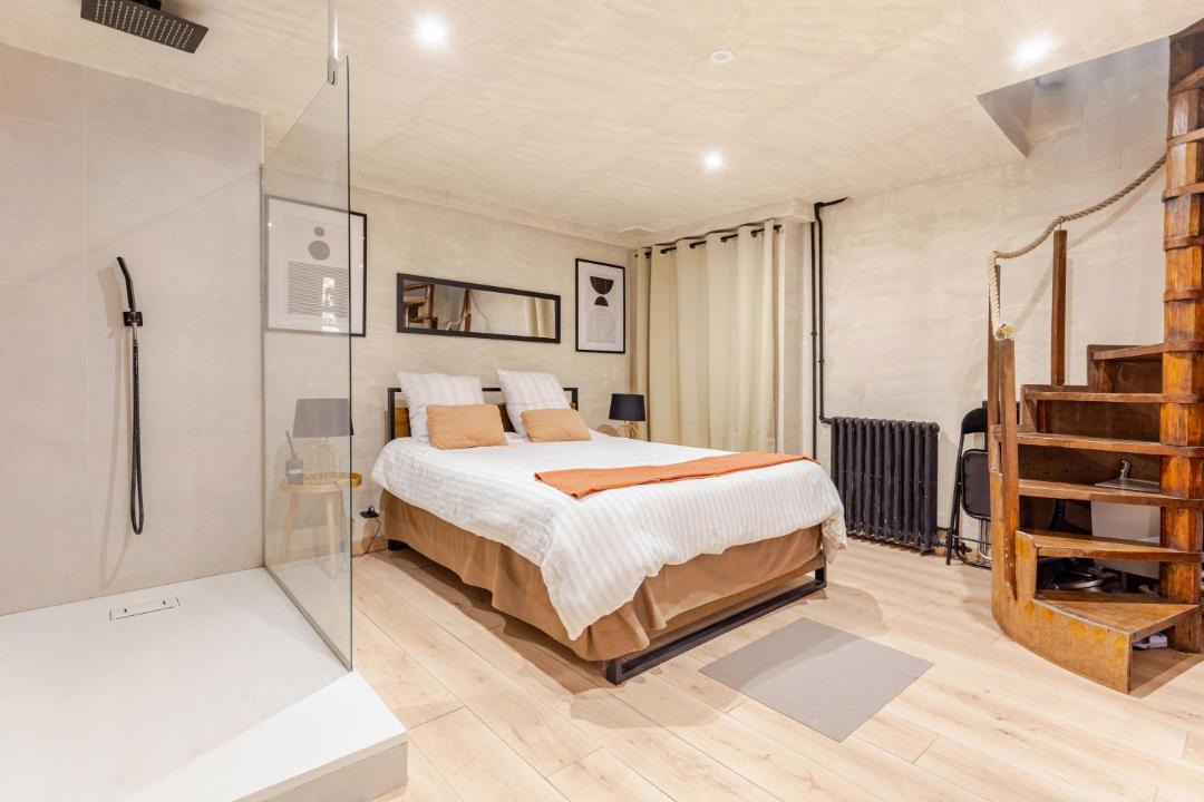 Photo of Bedroom in Montrouge