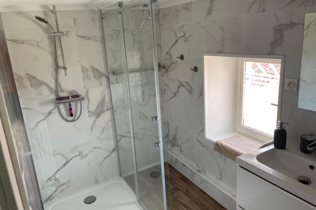 Photo of Bathroom in Maillezais