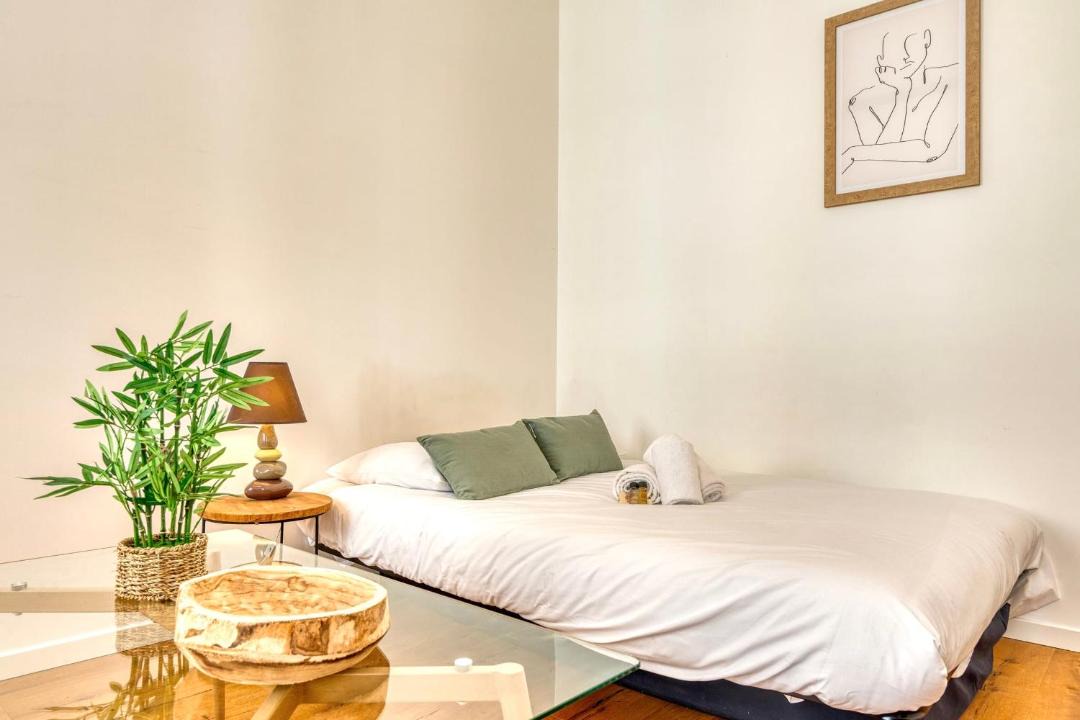 Photo of Bedroom in Jules Ferry - Recamier
