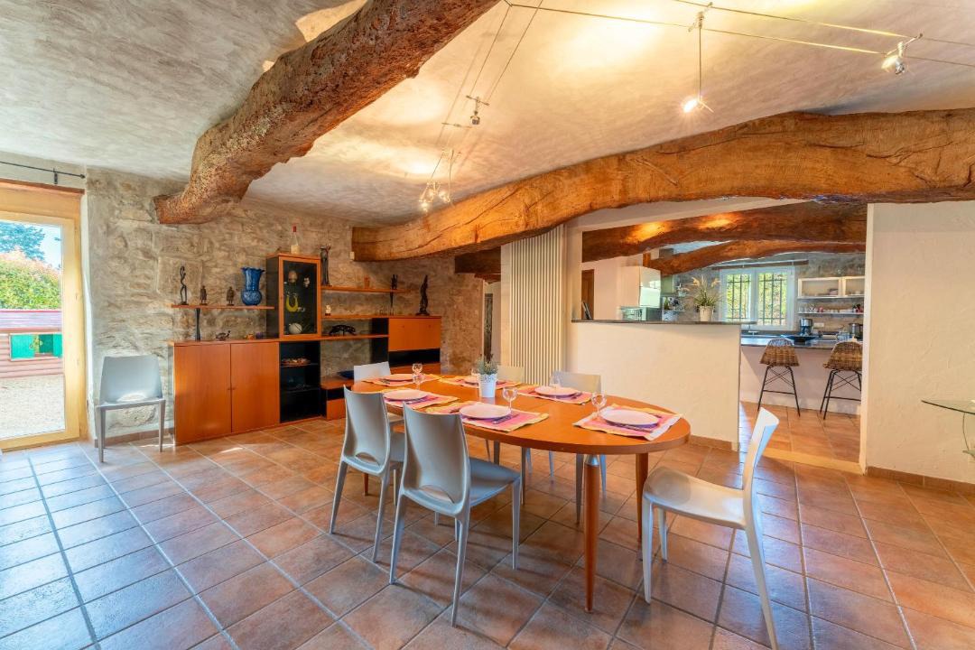 Photo of Kitchen in Caumont-sur-Durance