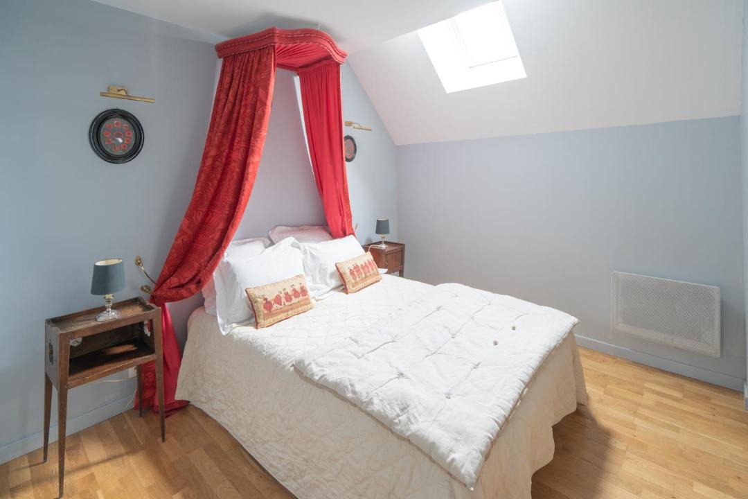 Photo of Bedroom in Chenehutte-Treves-Cunault