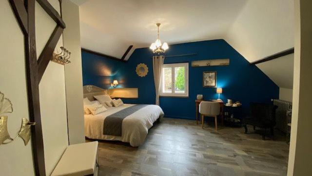 Photo of Bedroom in Poce-sur-Cisse