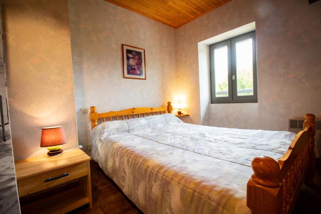 Photo of Bedroom in Saint-Crepin-et-Carlucet